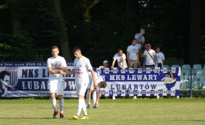 Lewart rozgromił Victorię. Do biało-niebieskich dołączył Sergiusz Prusak