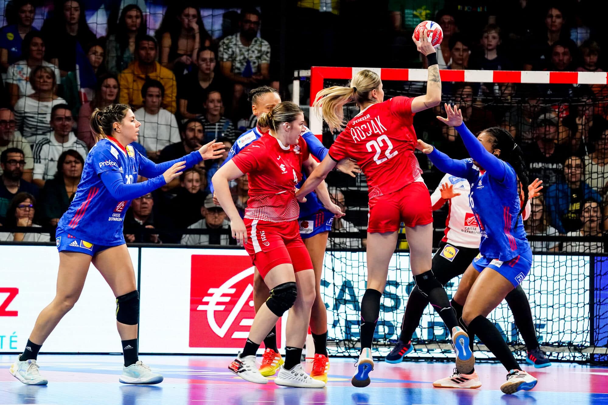 MŚ piłkarek ręcznych 2023: kiedy grają Polki i z kim?