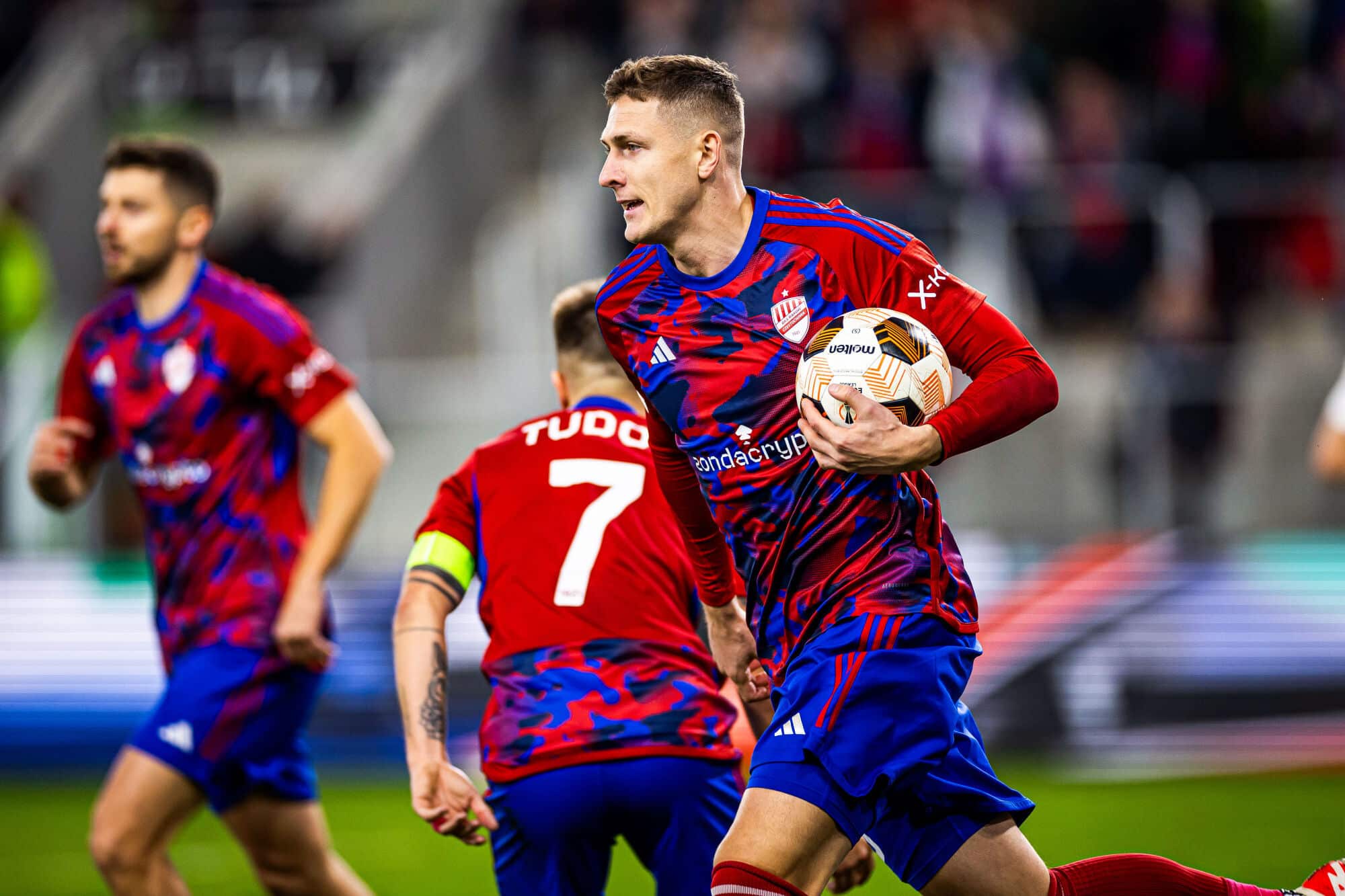 Raków Częstochowa straci napastnika. Znalazł się poza kadrą na obóz