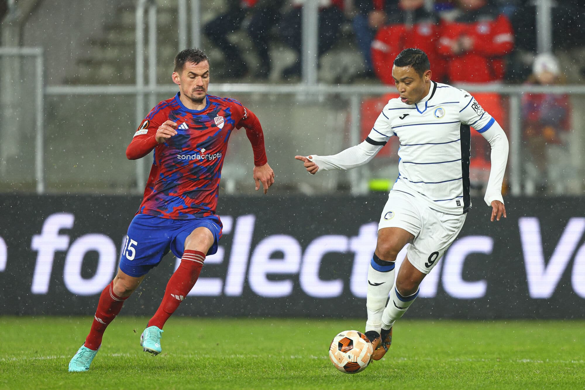 Raków Częstochowa chce się pozbyć piłkarza. “Jest jednym wielkim rozczarowaniem”