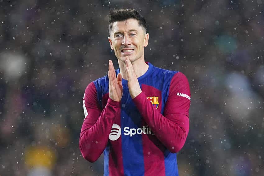 Robert Lewandowski nie zagra z Realem Madryt? Specjalnie się wykartkował