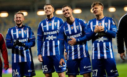 Typy dnia – Ekstraklasa (niedziela, 2 listopada 2025): analiza, mecze i kursy bukmacherskie