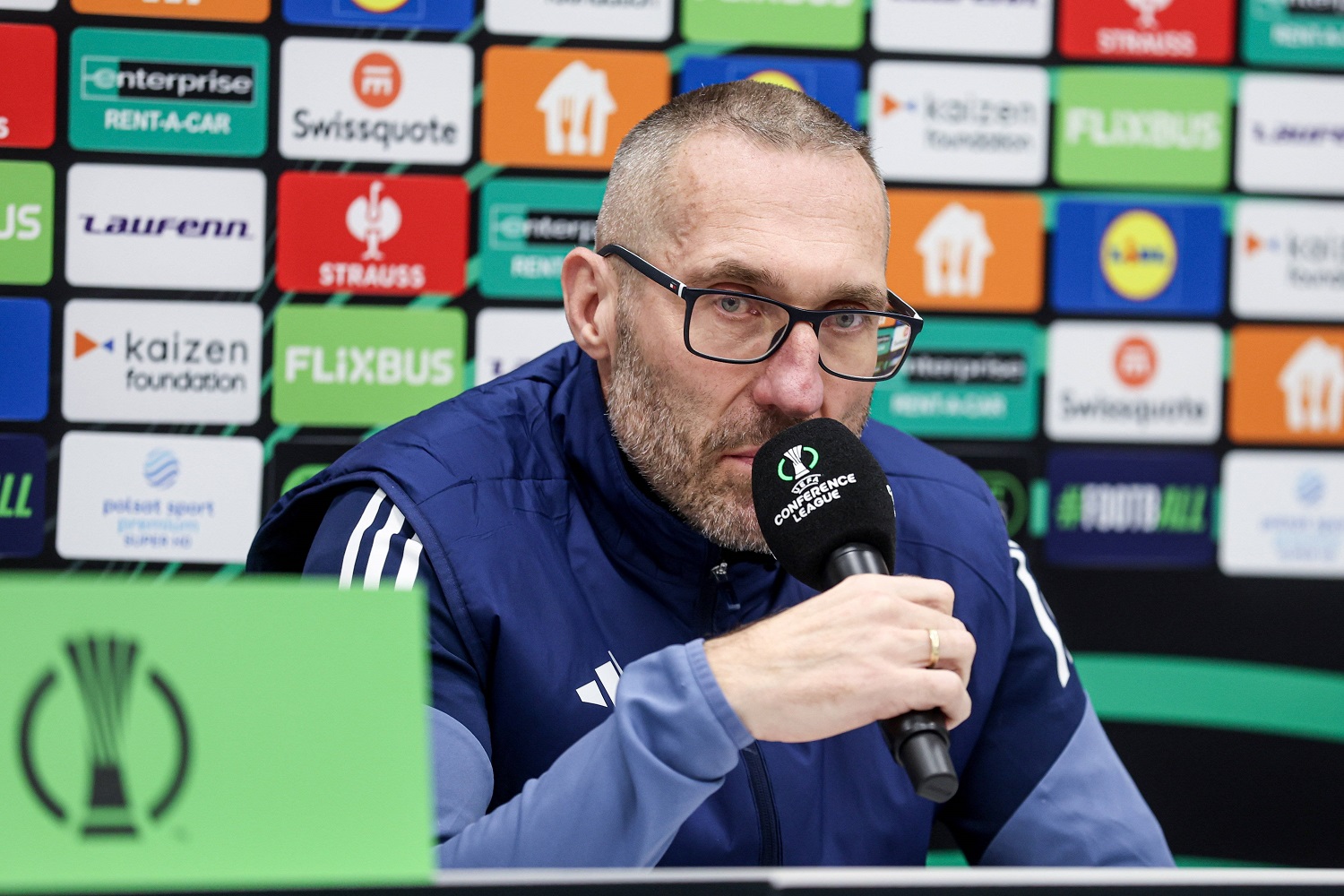 Papszun chce odejść z Rakowa, Świerczewski odpowiada!