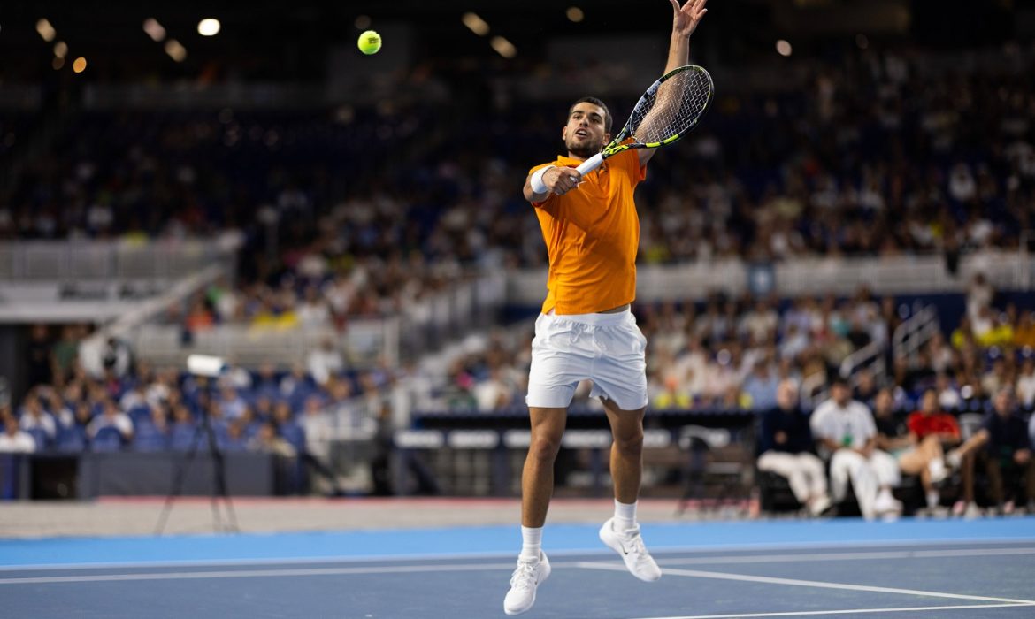 Carlos Alcaraz zaskoczył! Decyzja miesiąc przed Australian Open!