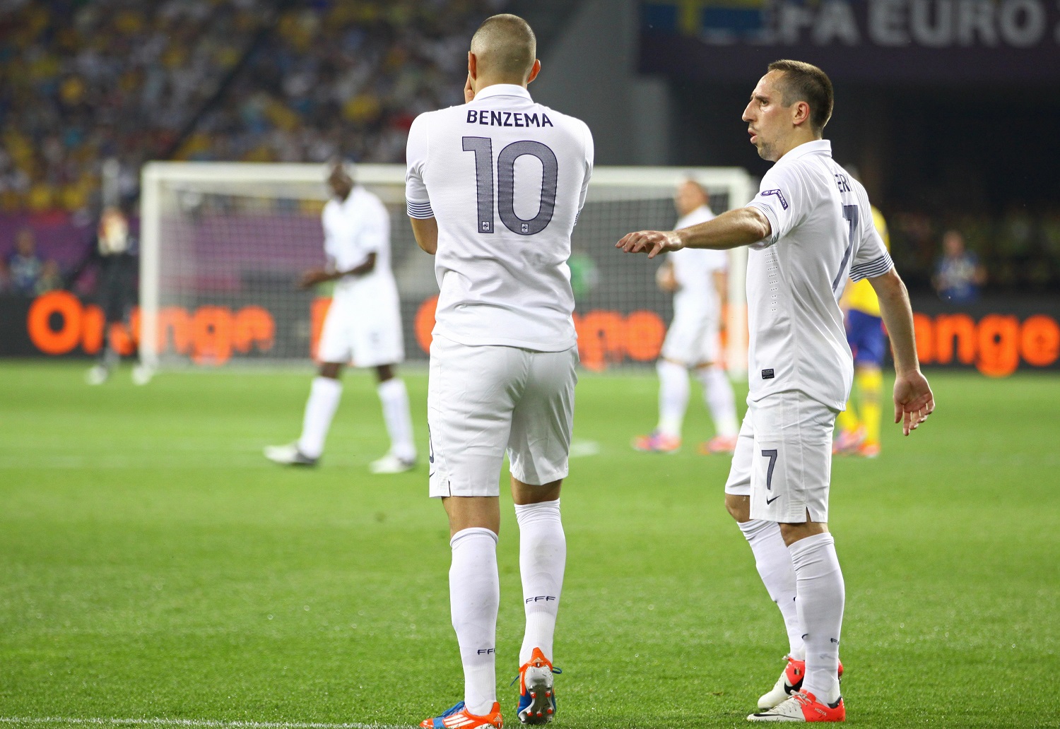 Słynni piłkarze w dokumentach Epsteina! Co wynika z akt?