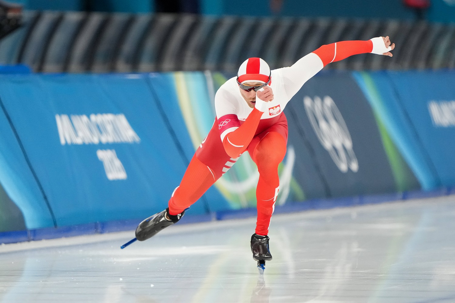 Damian Żurek bez medalu! Skandaliczne sytuacje na torze