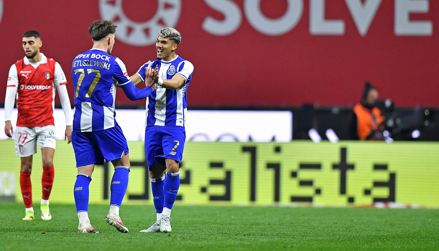 Pietuszewski znów błyszczy! Świetne liczby Polaka w Porto