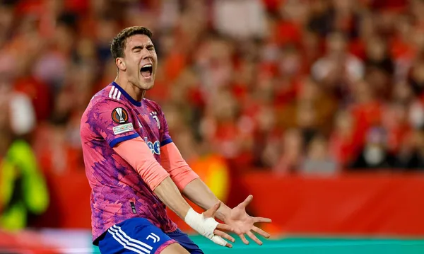 Dušan Vlahović odejdzie z Juventusu? Dwa wielkie kluby interesują się Serbem