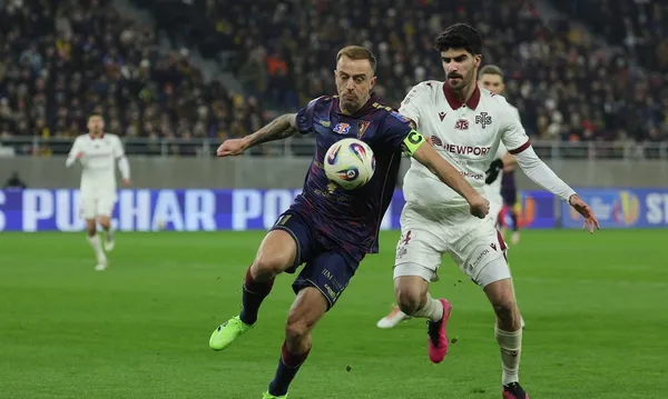 Ile zarabia Grosicki? Widzew w kolejce po &bdquo;Grosika&rdquo;!