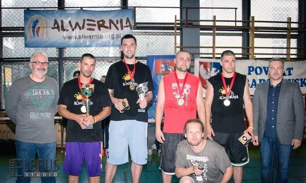 Alwernia górą w Streetballu w Lubartowie