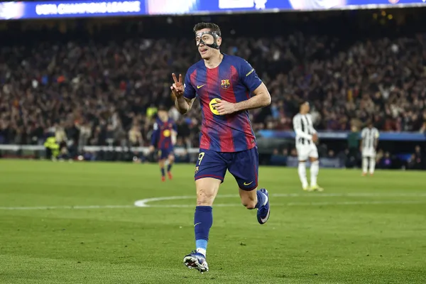 Lewandowski z dubletem i rekordem Ligi Mistrz&oacute;w!