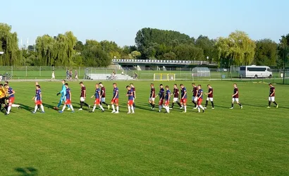 Kontrowersyjny remis w meczu Kryształu z Powiślakiem