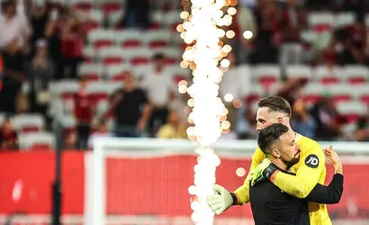 Marcin Bułka zostanie doceniony. Polski bramkarz otrzyma nagrodę!