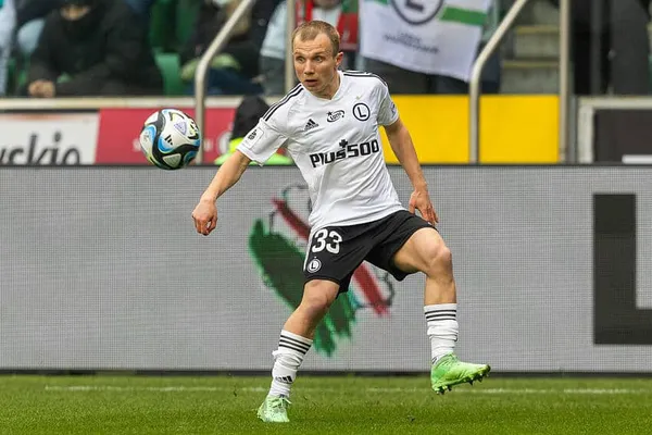 Lech – Legia. Bonus 250 złotych za celny strzał w meczu