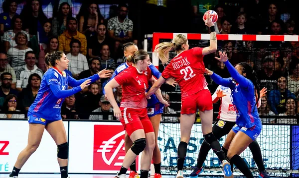 MŚ piłkarek ręcznych 2023: kiedy grają Polki i z kim?