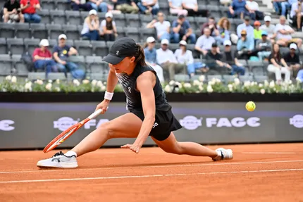 Roland Garros: Nowe piłki kłopotem dla Igi Świątek?