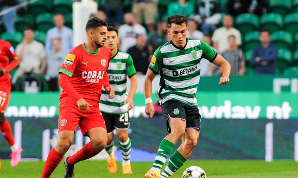 Paris Saint-Germain się wzmacnia. Pomocnik potwierdza, że przechodzi do PSG!