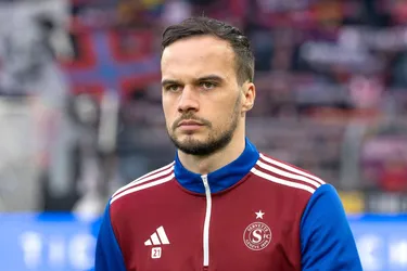 Wisła Krak&oacute;w ryzykuje? Grał w akademii Barcelony, ale nie imponuje skutecznością