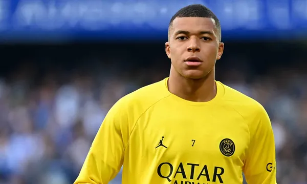 Kylian Mbapp&eacute; odejdzie z PSG? Francuz ma kosztować 250 mln euro!