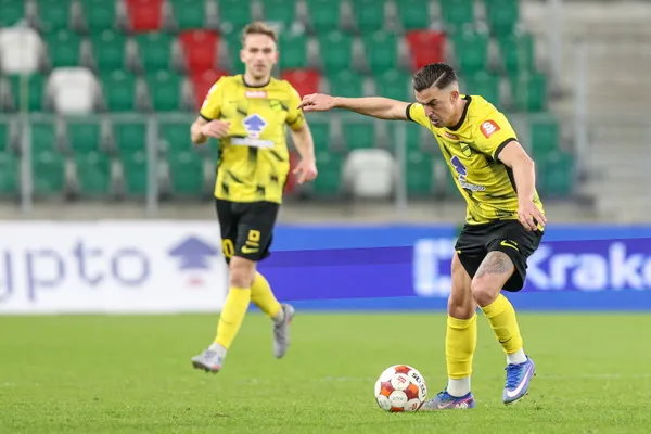 Wieczysta Krak&oacute;w straciła sponsora! W tle afera