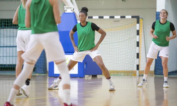 Praca wre – plan sparingów