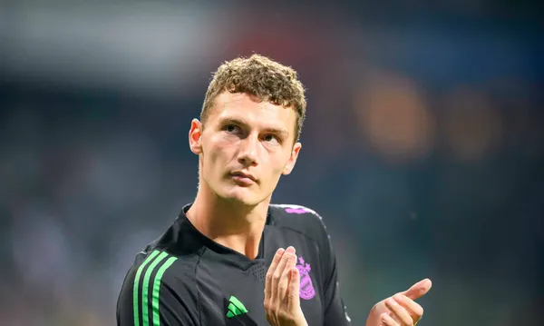 Benjamin Pavard odchodzi z Bayernu Monachium. Na stole 30 mln euro