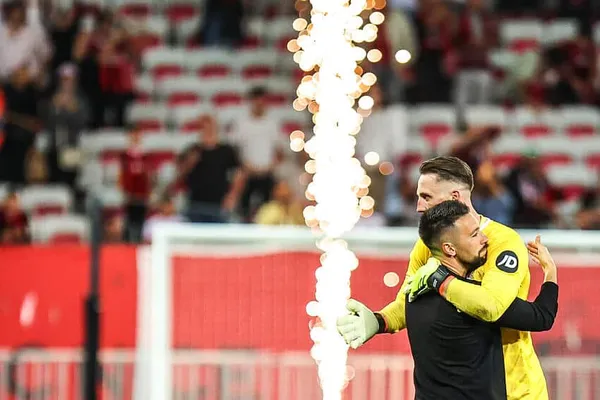 Marcin Bułka zostanie doceniony. Polski bramkarz otrzyma nagrodę!