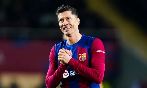 Robert Lewandowski odejdzie z FC Barcelony? Doszło ponoć do kontaktów