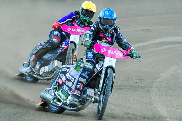 Unia Leszno – Falubaz Zielona Góra transmisja: Gdzie oglądać mecz?