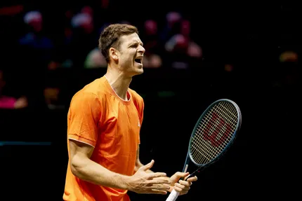 Hurkacz wraca do gry! Pierwsze zwycięstwo od dawna!