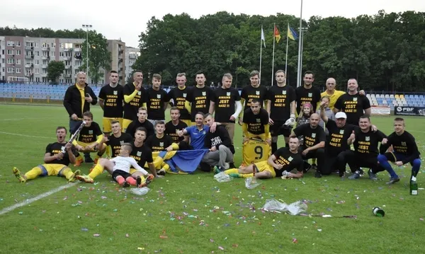 Szampany w dłoń! Stal zapewniła sobie upragniony awans