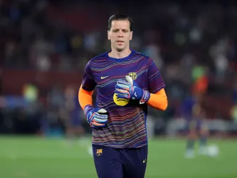 Szczęsny zagra w polskiej si&oacute;dmej lidze? W tle zakład z Matą!