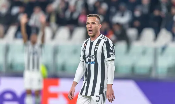 Juventus chce pozbyć się pomocnika. Transfer jest bardzo blisko
