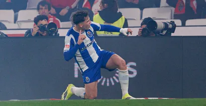 Pietuszewski zezłomował Otamendiego! Co za gol w klasyku!
