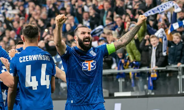 Kiedy losowanie 1/16 finału Ligi Konferencji? O której? Z kim zagra Lech Poznań?