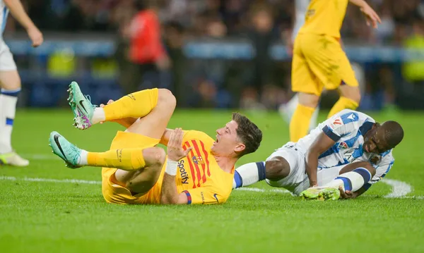 Robert Lewandowski został zdjęty z boiska. Kiepski występ Polaka