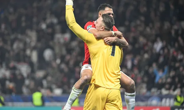 Marcin Bułka został bohaterem OGC Nice. Polak obronił rzut karny na wagę awansu!
