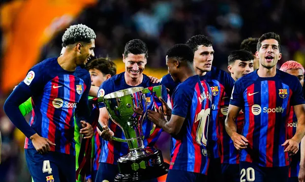 FC Barcelona wybrała kapitan&oacute;w. Co z Robertem Lewandowskim?