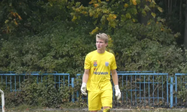 Unia nie sprzedała tanio skóry Lewartowi