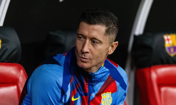 Barcelona gromi! Flick komentuje sytuację Lewandowskiego