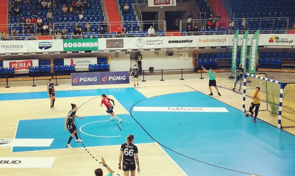 Perełki nie bez kłopotów pokonały Piotrcovię