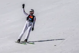 Kamil Stoch skończył karierę! Łzy wzruszenia w Planicy