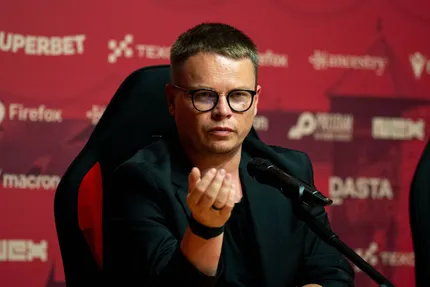 Wisła Krak&oacute;w kończy zakupy? Jarosław Kr&oacute;lewski zdradził plany klubu