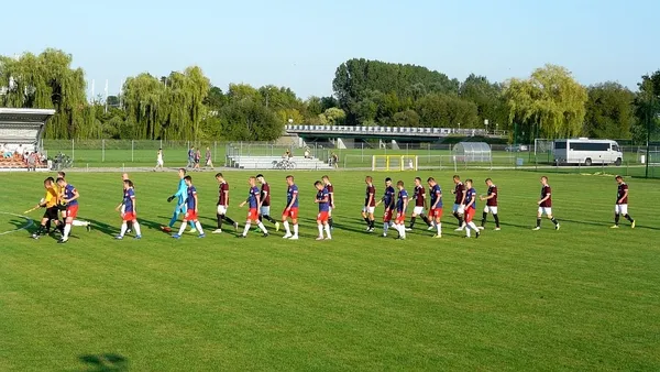 Kontrowersyjny remis w meczu Kryształu z Powiślakiem