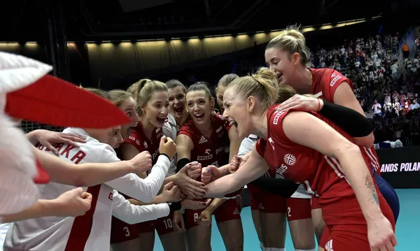 MŚ Siatkarek 2022 drabinka: z kim i kiedy grają siatkarki? Ćwierćfinały, półfinały, finał