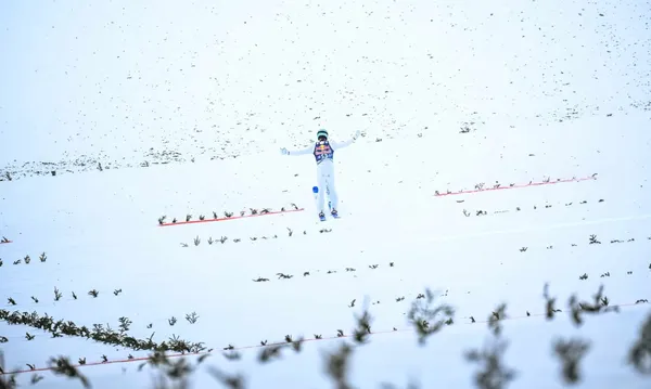 Mistrzostwa Świata w Planicy 2023 wyniki 1. serii: Kobayashi liderem na p&oacute;łmetku!