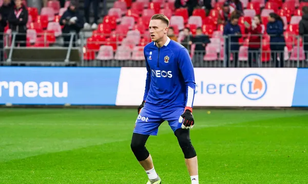 Marcin Bułka na celowniku pięciu klub&oacute;w. Polak rozchwytywany przez gigant&oacute;w