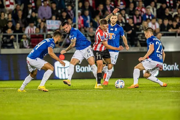 Lech Poznań &ndash; Cracovia gdzie oglądać? Transmisja i stream online