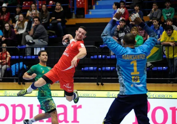 Drużyna roku pokonuje Trzy Korony