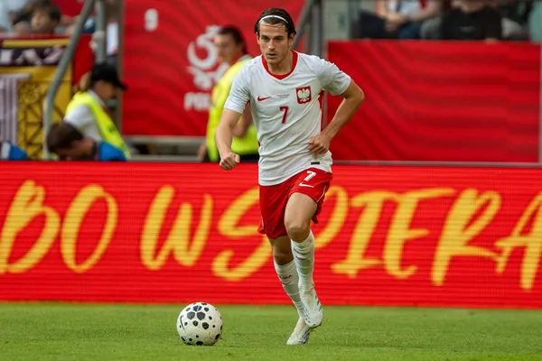Jakub Kamiński o krok od Premier League! Duże pieniądze w grze